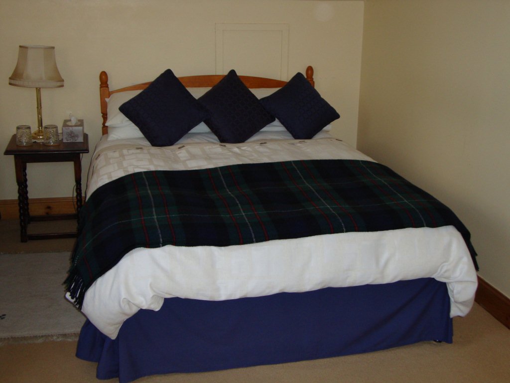 Double Bedroom - Glenalva Bed and Breakfast
