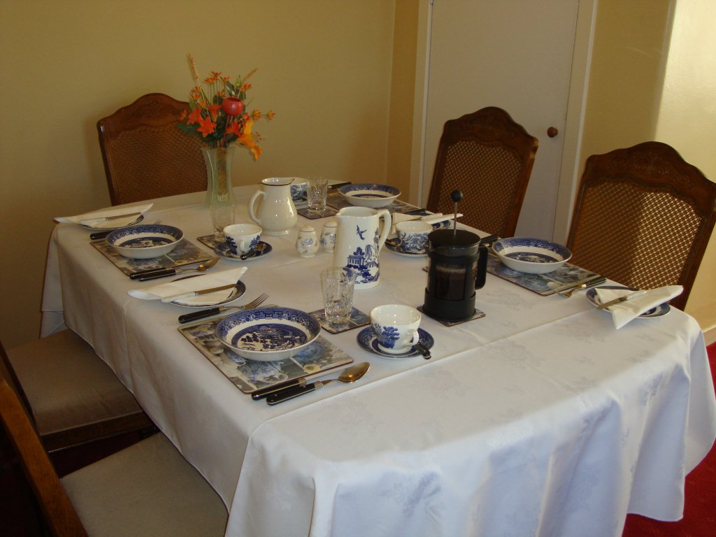 breakfast table - Glenalva Bed and Breakfast